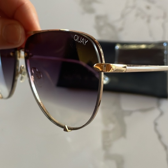 Quay High Key Sunglasses - Picture 3 of 5